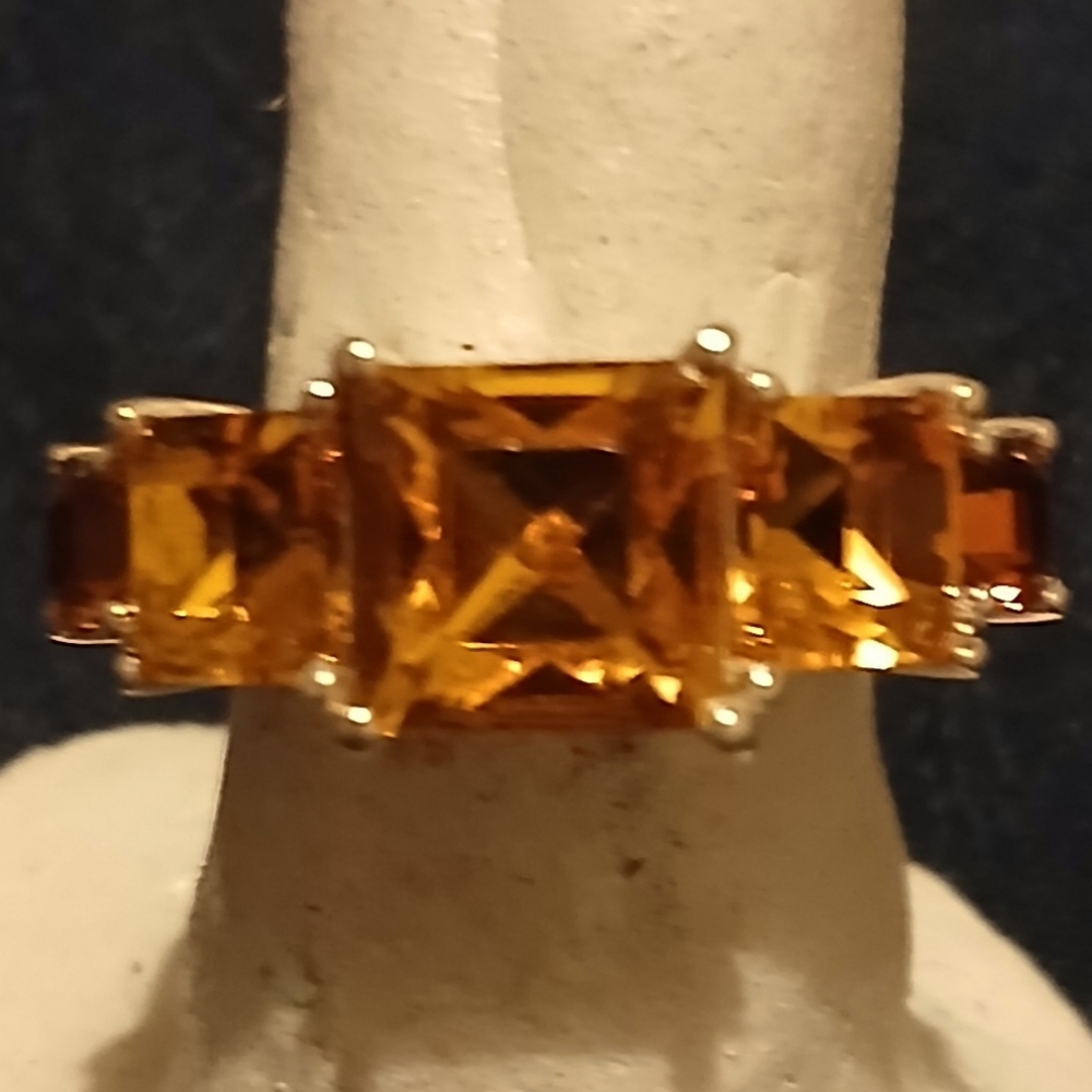 Elegant square Citrine stones cocktail ring with Square Gemstones size 7/8 - Picture 8 of 12